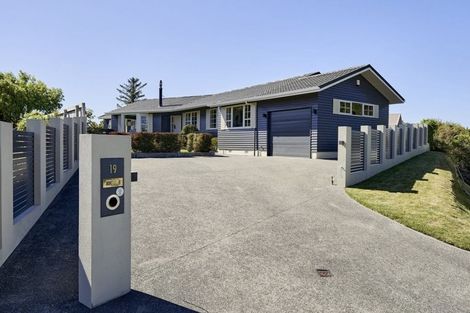 Photo of property in 19 Chorley Grove, Churton Park, Wellington, 6037