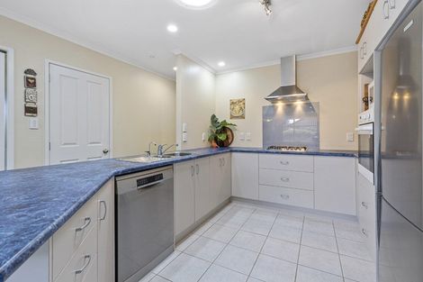 Photo of property in 68 Lough Bourne Drive, Pukekohe, 2120