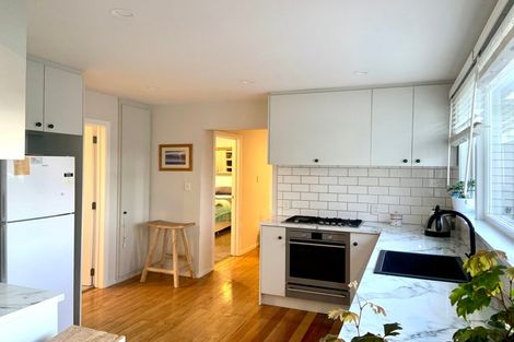 Photo of property in 2 Norwood Street, Beckenham, Christchurch, 8023