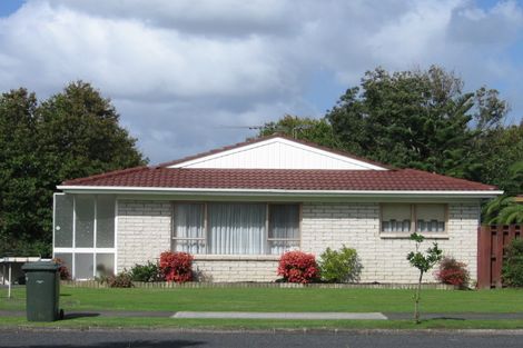 Photo of property in 1/51 Meadway, Sunnyhills, Auckland, 2010