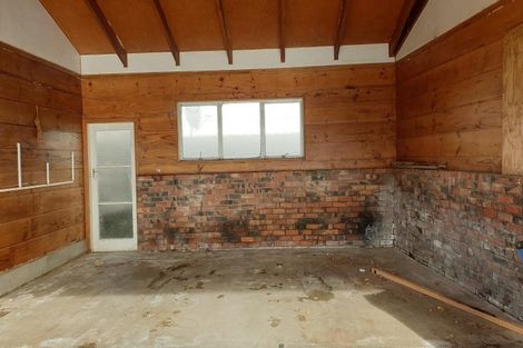 Photo of property in 85a Colwill Road, Massey, Auckland, 0614