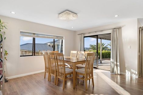 Photo of property in 11 Matisse Drive, West Harbour, Auckland, 0618