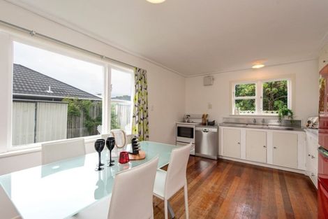 Photo of property in 186a Queens Drive, Lyall Bay, Wellington, 6022