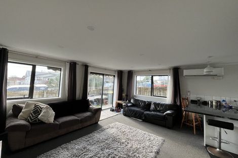 Photo of property in 98b Weraroa Road, Levin, 5510