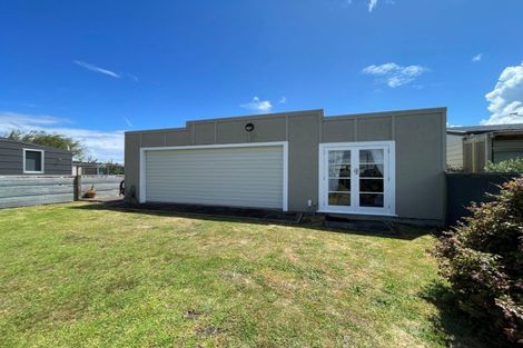 Photo of property in 125 Seabury Avenue, Foxton Beach, Foxton, 4815