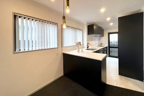 Photo of property in 19a Statesman Street, Henderson, Auckland, 0612
