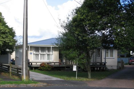 Photo of property in 7 Glenvil Lane, Te Atatu Peninsula, Auckland, 0610