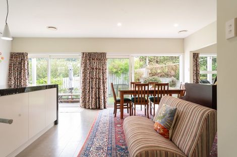 Photo of property in 5 Lane Crescent, Tawa, Wellington, 5028