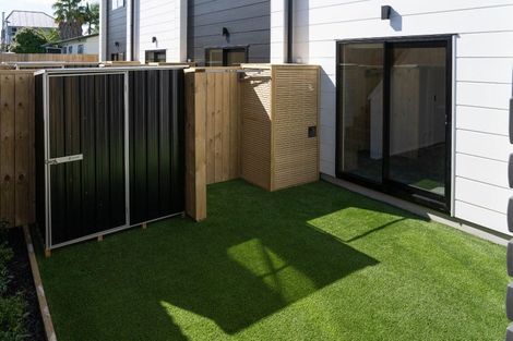 Photo of property in 3/21 Karamu Street, Te Atatu Peninsula, Auckland, 0610