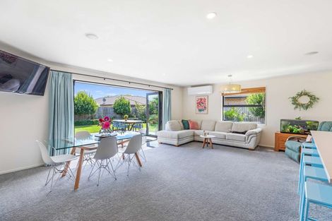 Photo of property in 11 Larne Place, Belfast, Christchurch, 8051