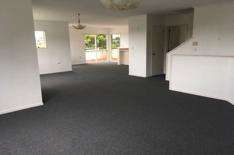 Photo of property in 8 Alice Place, Hillcrest, Auckland, 0627