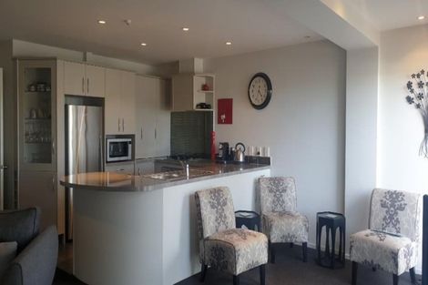 Photo of property in 45 Marine Parade, Mount Maunganui, 3116