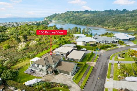 Photo of property in 100 Estuary View, Whangamata, 3620