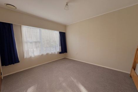 Photo of property in 5 Oakleigh Street, Maungaraki, Lower Hutt, 5010