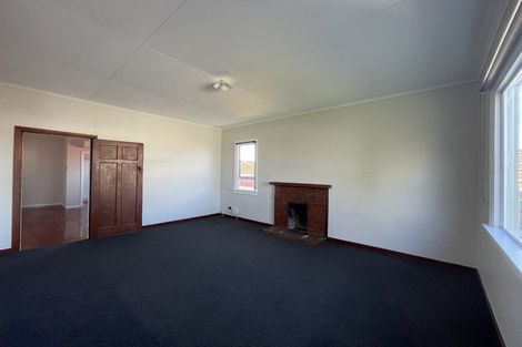 Photo of property in 36 Young Street, New Plymouth, 4310