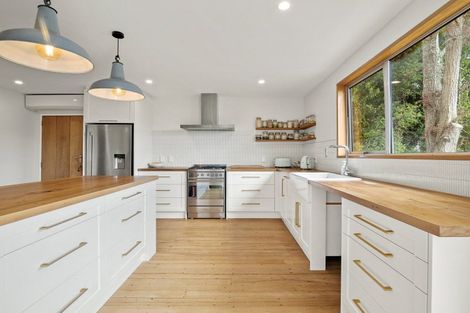 Photo of property in 18 Marion Street, Macandrew Bay, Dunedin, 9014