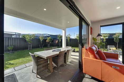 Photo of property in 1 Fraer Street, Cromwell, 9310