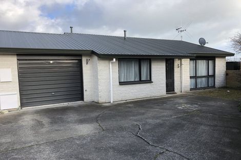 Photo of property in 8b Marama Crescent, Palmerston North, 4414