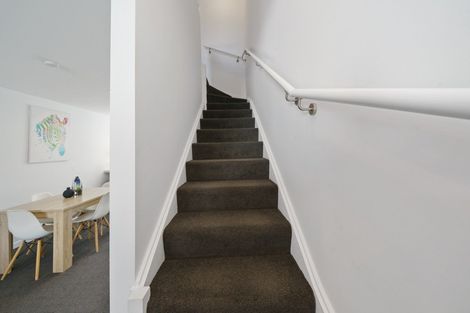 Photo of property in 24u4 Princess Terrace, Newtown, Wellington, 6021