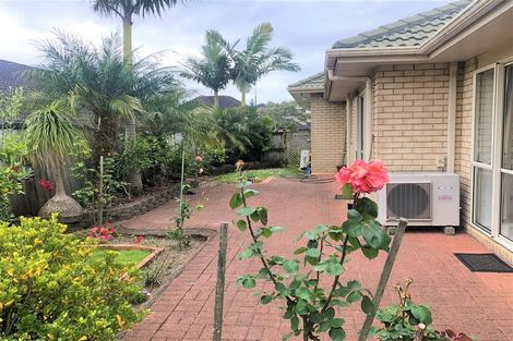 Photo of property in 14 Heyington Way, East Tamaki Heights, Auckland, 2016