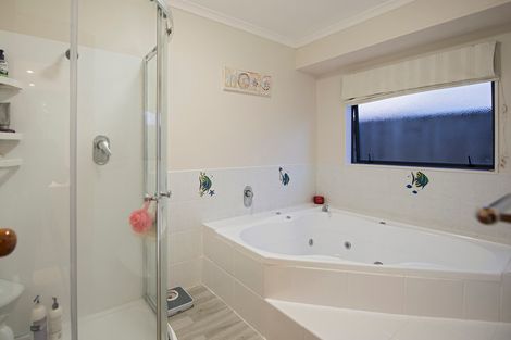 Photo of property in 156 Evans Road, Papamoa Beach, Papamoa, 3118