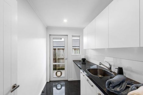 Photo of property in 18 Wallace Crescent, Prebbleton, 7604