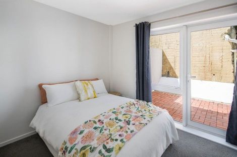 Photo of property in Pirie Street Townhouses, 27/35u Pirie Street, Mount Victoria, Wellington, 6011