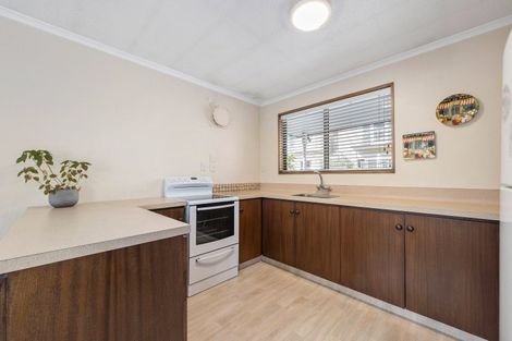 Photo of property in 35 Picton Avenue, Riccarton, Christchurch, 8011