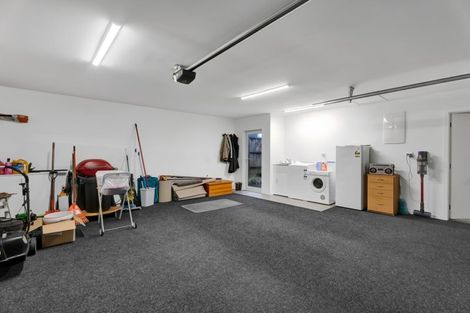 Photo of property in 2 Rayner Way, Glen Avon, New Plymouth, 4312