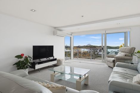 Photo of property in Quayside Apartments, 212/11 George Street, Whakatane, 3120