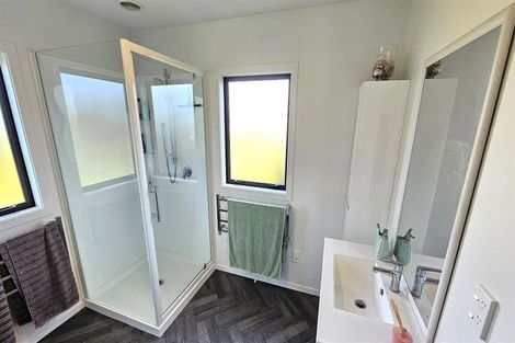 Photo of property in 135 Harbour Drive, Matarangi, Whitianga, 3592
