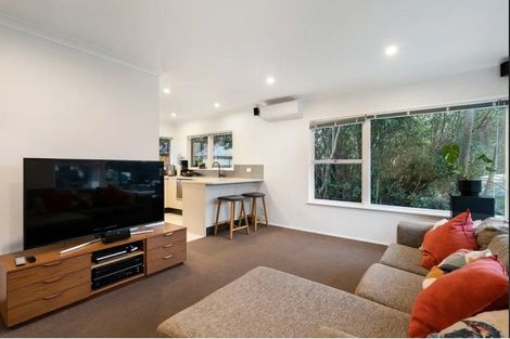 Photo of property in 2/10 Princes Street, Northcote Point, Auckland, 0627