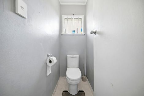 Photo of property in 112 Eskdale Road, Birkdale, Auckland, 0626