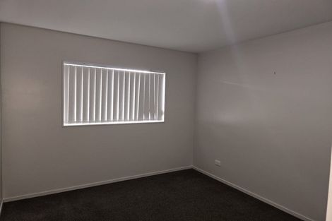 Photo of property in 64 Popokatea Drive, Takanini, 2112