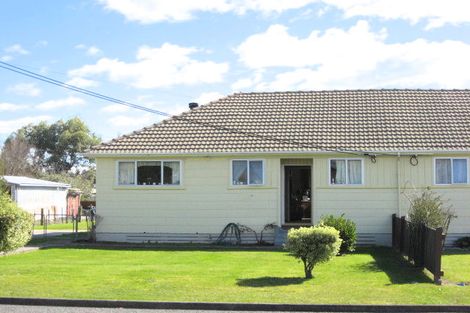Photo of property in 13 Bennett Street, Waipawa, 4210