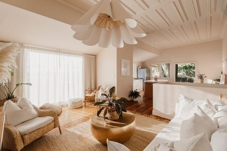 Photo of property in 5 Denholm Road, Hospital Hill, Napier, 4110