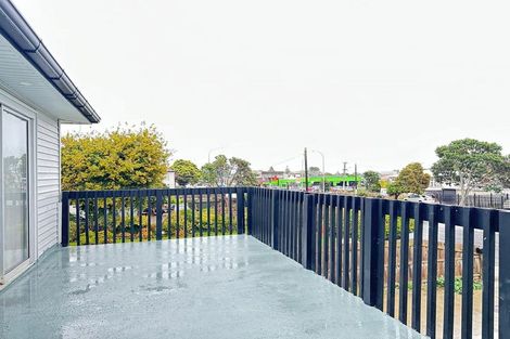 Photo of property in 720 Massey Road, Mangere, Auckland, 2022