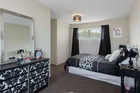Photo of property in 16 Royleen Street, Casebrook, Christchurch, 8051