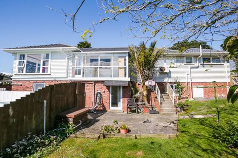 Photo of property in 135 Forest Hill Road, Henderson, Auckland, 0612