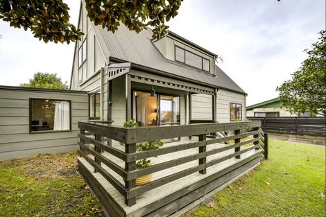 Photo of property in 141 Tait Drive, Greenmeadows, Napier, 4112