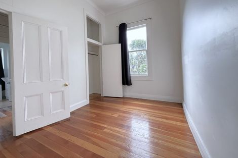 Photo of property in 44 Lynwood Road, New Lynn, Auckland, 0600