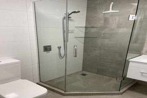 Photo of property in 1 Deanna Drive, West Harbour, Auckland, 0618