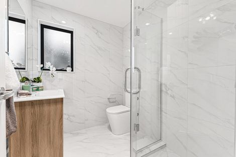 Photo of property in 3a Raupapa Street, Northcote, Auckland, 0627