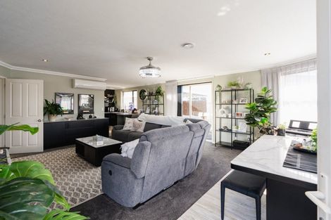 Photo of property in 6b Reid Avenue, Mosgiel, 9024