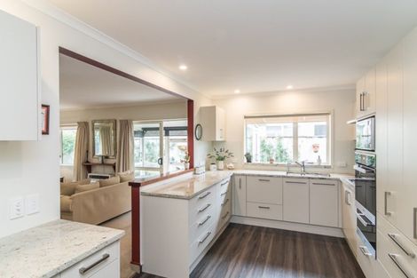 Photo of property in 6 Fleetwood Grove, Waikanae, 5036
