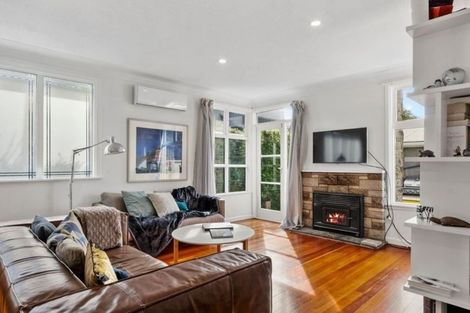 Photo of property in 1/15 Stratford Avenue, Milford, Auckland, 0620