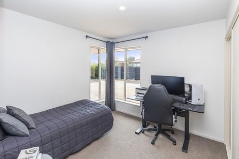 Photo of property in 20 Riegler Place, Belfast, Christchurch, 8051