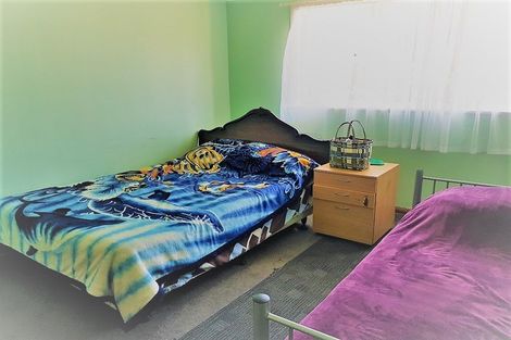 Photo of property in 34a-d Cornwall Crescent, Cannons Creek, Porirua, 5024