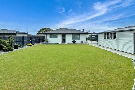 Photo of property in 39 Vivian Street, Burwood, Christchurch, 8083