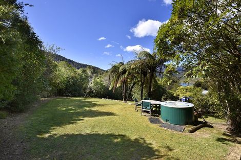 Photo of property in 26 Kamahi Road, Tennyson Inlet, 7195